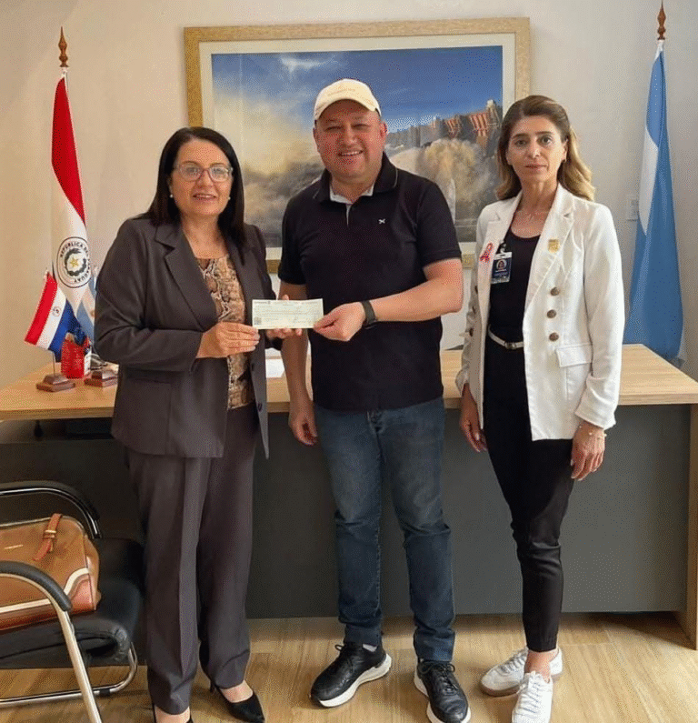 Yacyretá realizó segundo desembolso en apoyo a la educación en Itapúa