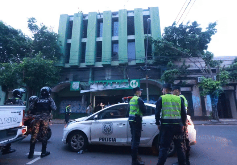 Detienen a un hombre que se dedicaba a rescatar a asaltantes domiciliarios Detienen a un hombre que se dedicaba a rescatar a asaltantes domiciliarios