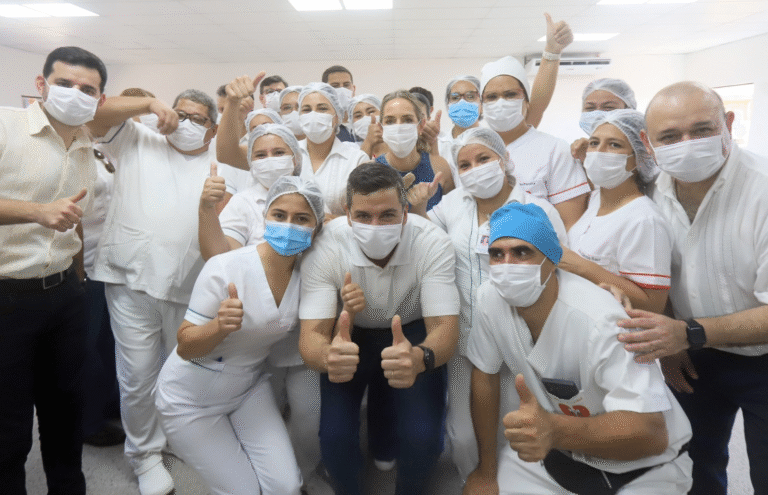 Ejecutivo autoriza desprecarización de 2.130 personales de salud pública