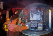 Detienen a empleado de transportadora que habría provocado incendio de camiones