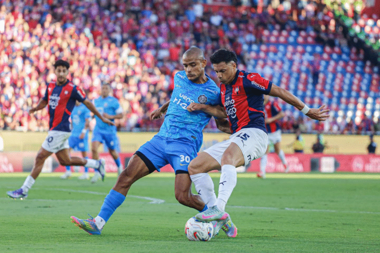 Cerro y Olimpia firmaron un empate en el último superclásico del año