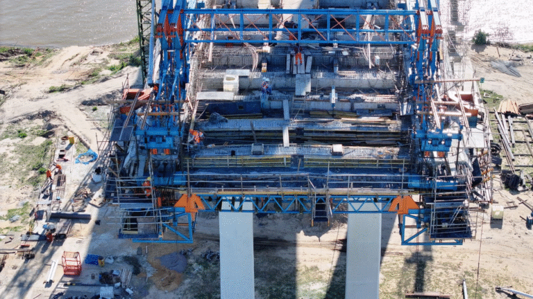 Puente bioceánico, la unión del Atlántico y el Pacífico, toma forma sobre el río Paraguay