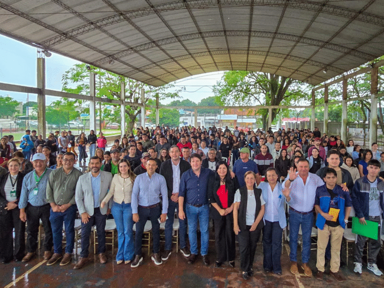 Yacyretá entregó el segundo desembolso por becas universitarias a 592 estudiantes de Misiones Yacyretá entregó el segundo desembolso por becas universitarias a 592 estudiantes de Misiones