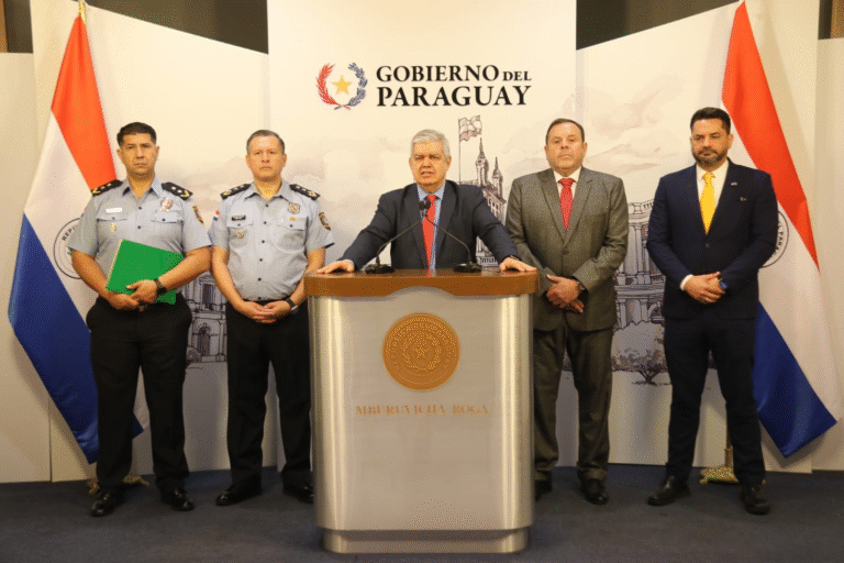 Gobierno brinda detalles de operativo que permitió incautar 22 kilos de oro en el aeropuerto Silvio Pettirossi Gobierno brinda detalles de operativo que permitió incautar 22 kilos de oro en el aeropuerto Silvio Pettirossi