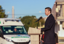 Gobierno completa 187 ambulancias entregadas a Salud y anuncia 30 más antes de fin de año