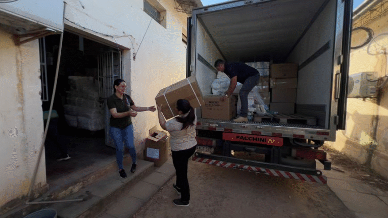 Servicios de salud de siete regiones sanitarias se fortalecen con entrega de insumos y medicamentos