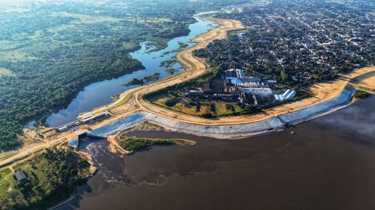 Gobierno firmó contratos para fase C de la Costanera de Pilar y la pavimentación de la ruta hasta Paso de Patria