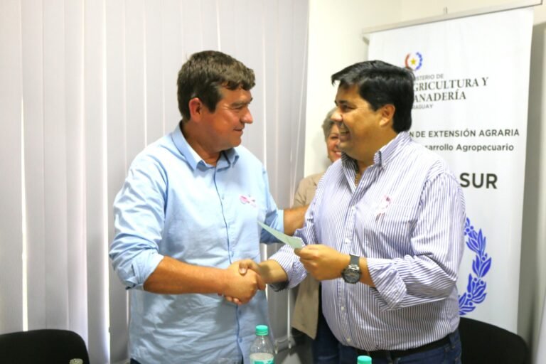 PROGRAMA INTEGRAL QUE IMPULSA LA AGRICULTURA FAMILIAR EN PLENA EJECUCIÓN, SEMBRANDO ESPERANZA Y DESARROLLO PROGRAMA INTEGRAL QUE IMPULSA LA AGRICULTURA FAMILIAR EN PLENA EJECUCIÓN, SEMBRANDO ESPERANZA Y DESARROLLO