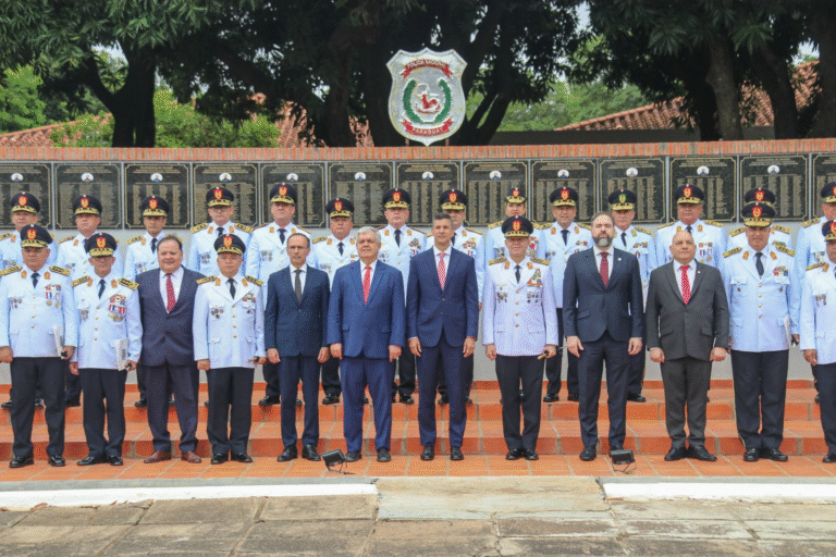 Presidente encabezó ceremonia de ascenso de altos mandos de la Policía Nacional