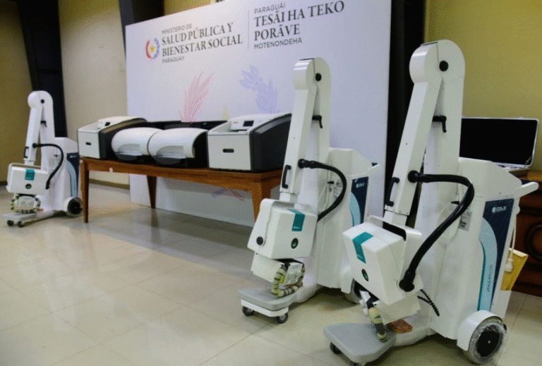 Fortalecen hospitales de salud pública con nuevos equipos biomédicos