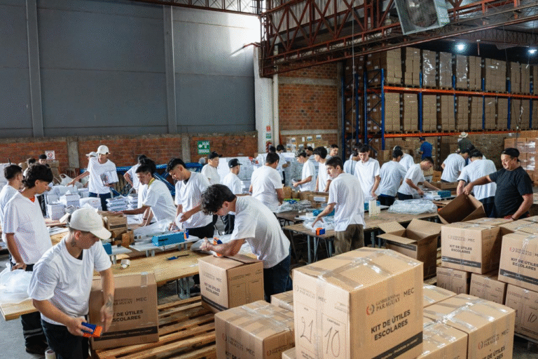 Arrancó operativo de distribución de kits escolares a más de un mes del inicio del año lectivo 2026