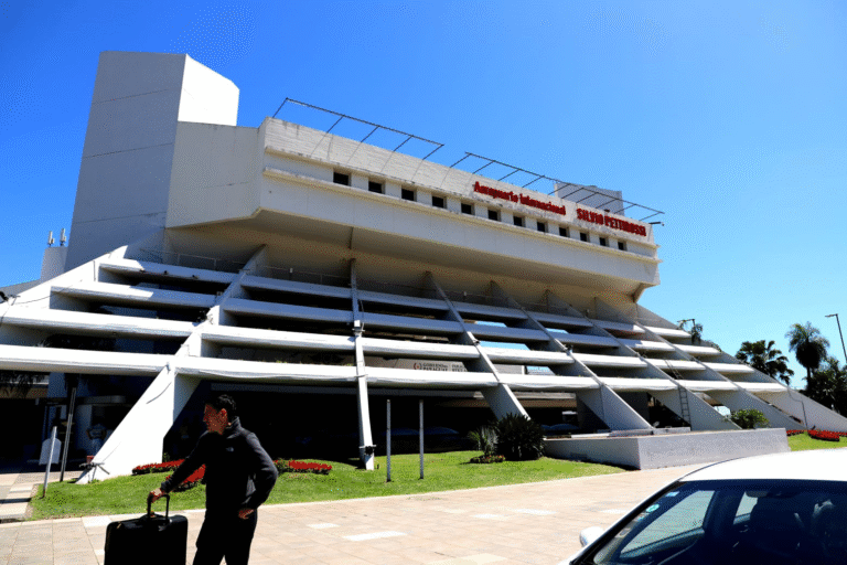 Aeropuerto Silvio Pettirsossi recibe certificación de seguridad para operar vuelos directos a EE.UU.