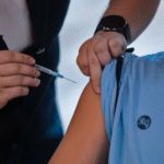 Salud prevé ampliar franja de edad para aplicación de vacuna contra el dengue