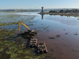 Yacyretá continúa con intenso trabajo de limpieza del arroyo Poti’y