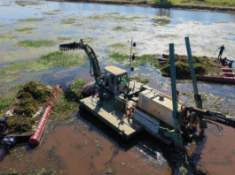 Draga anfibia Yacyretá XX se une a labores de limpieza en subembalse del Potiy