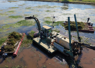 Draga anfibia Yacyretá XX se une a labores de limpieza en subembalse del Potiy