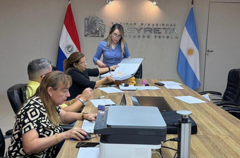 EBY analiza ofertas para construir Centro Comunitario de salud mental y adicciones en Encarnación