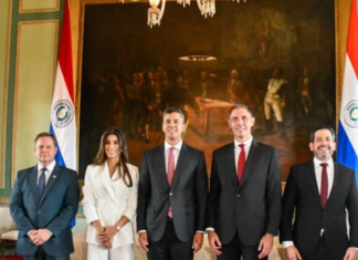 Marco Riquelme asume como nuevo ministro de Industria y Comercio