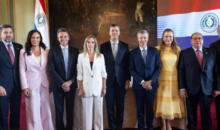 Paraguay firma acuerdo para incorporar modelo de gestión del Albert Einstein en el Hospital Nacional de Itauguá