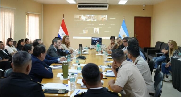 Paraguay y Argentina coordinan acciones para la conservación de los recursos ícticos en los ríos Paraná y Paraguay Paraguay y Argentina coordinan acciones para la conservación de los recursos ícticos en los ríos Paraná y Paraguay