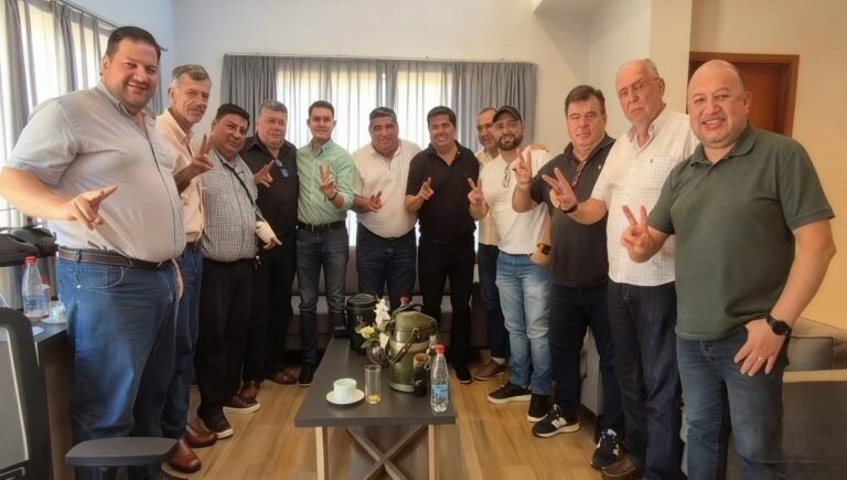 Emilio Jara es confirmado como precandidato a Intendencia Municipal del Distrito de Yatytay por el Movimiento Honor Colorado Emilio Jara es confirmado como precandidato a Intendencia Municipal del Distrito de Yatytay por el Movimiento Honor Colorado