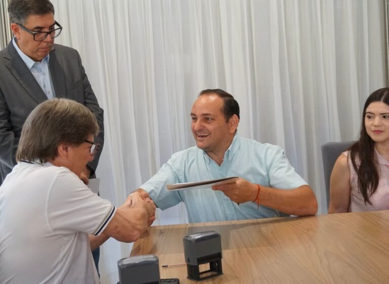 Sebastián «Cheba» Remesowski oficializa dos listas de precandidatos a la Junta Municipal de Encarnación