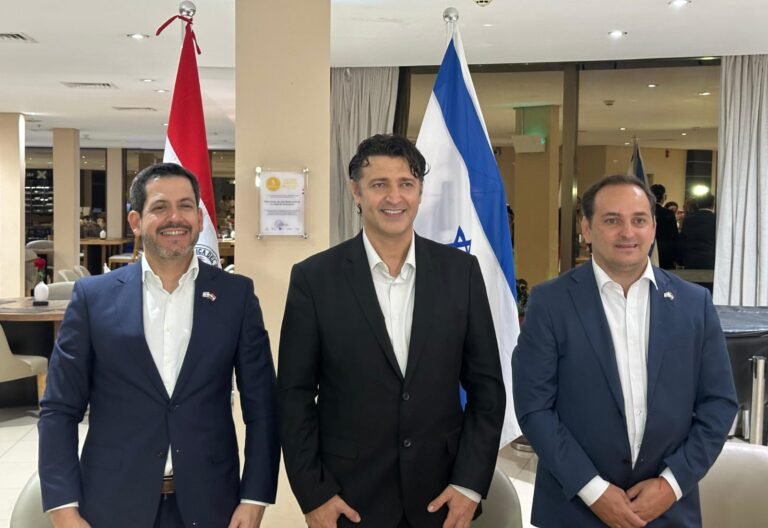 POSITIVA VISITA OFICIAL DEL EMBAJADOR DE ISRAEL A ENCARNACIÓN Y OTROS MUNICIPIOS DE ITAPÚA. GESTIÓN DEL DIPUTADO REMESWOSKI