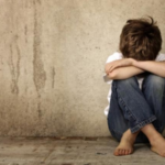 Condenan a cinco años de cárcel a abuela que abusó de su nieto