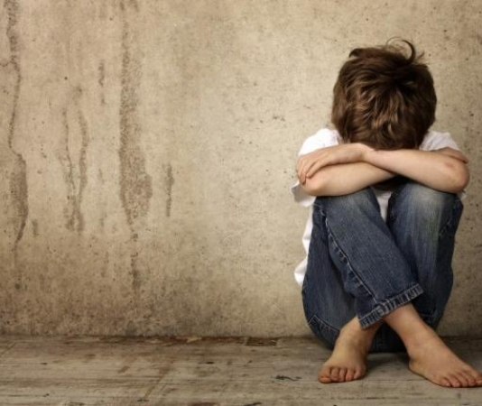 Condenan a cinco años de cárcel a abuela que abusó de su nieto