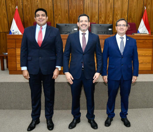 Raúl Latorre es reelecto por cuarto año consecutivo como presidente de Diputados