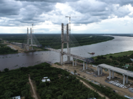 Estiman que para inicios de junio se logrará la unión física del puente de la Bioceánica sobre el río Paraguay