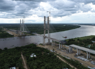 Estiman que para inicios de junio se logrará la unión física del puente de la Bioceánica sobre el río Paraguay