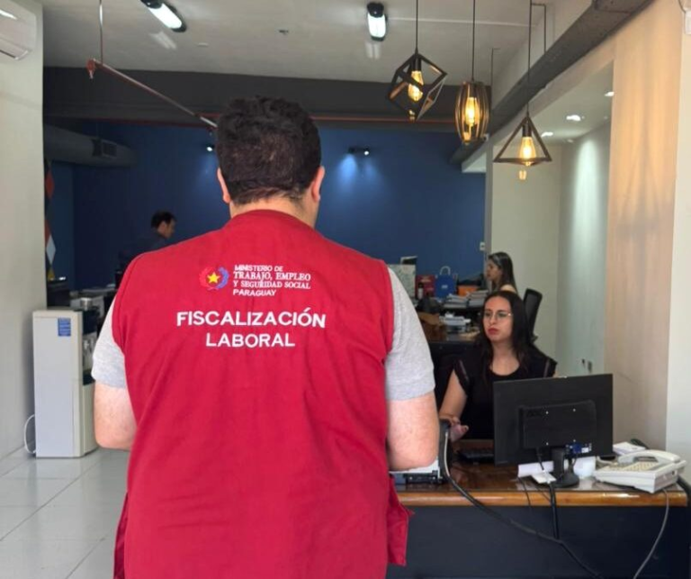 Impulsan formalización laboral con la inscripción de oficio de trabajadores al IPS