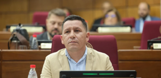 Impulsan pérdida de investidura de Chaqueñito tras escandalosos audios