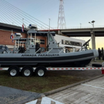 Paraguay inaugura centro de mando naval y recibe 8 embarcaciones interceptoras fluviales
