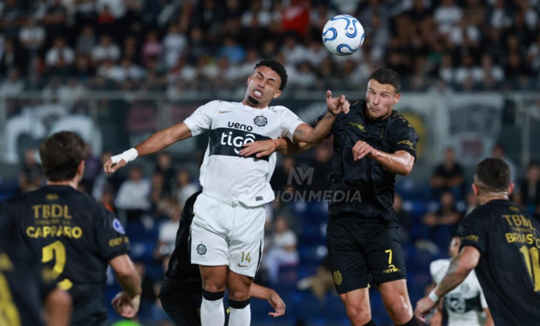 Con pocas ideas, Olimpia choca ante el muro de Barracas Central en el Defensores Con pocas ideas, Olimpia choca ante el muro de Barracas Central en el Defensores