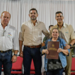Entrega de títulos y aportes sociales de la EBY en Itapúa con presencia del Presidente Santiago Peña
