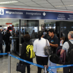 Migraciones reporta el ingreso de 16 personas provenientes de EE.UU. en condición de estadía transitoria