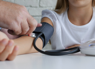 Hipertensión juvenil en aumento: recomiendan cambios de hábitos para evitar complicaciones