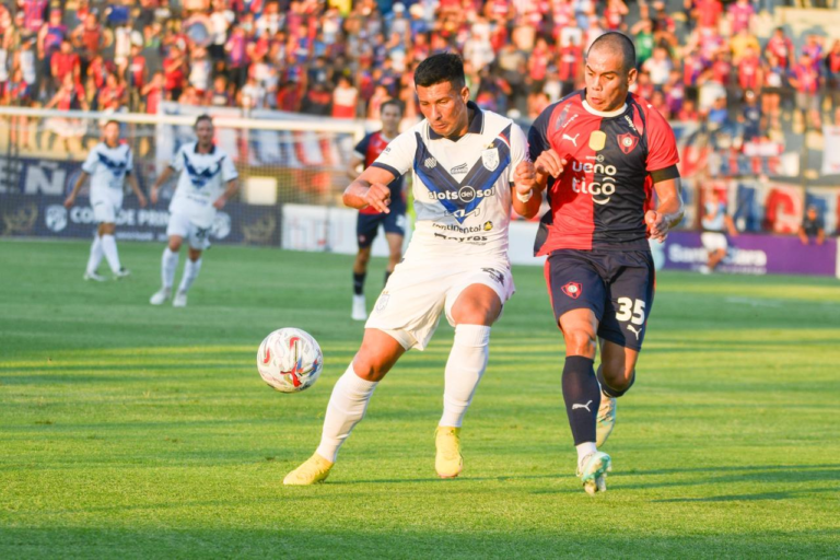 Sin público y obligado a ganar, Cerro recibe a Ameliano en La Olla