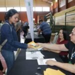 Entrega de becas universitarias: EBY y Gobernación de Itapúa invierten más de 2.400 millones en jóvenes