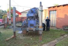Con presencia del Director Ejecutivo, la EBY inicia la perforación de un nuevo pozo artesiano en Encarnación
