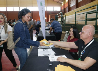 Becarios de Itapúa recibirán primer desembolso