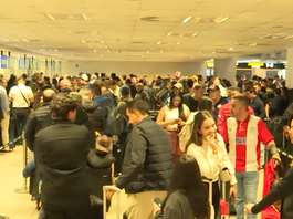 Rumbo al sueño mundialista: cientos de hinchas viajaron para alentar a la Albirroja
