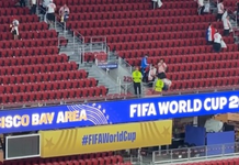 Hinchas paraguayos dejaron limpias las gradas tras gran victoria ante Turquía