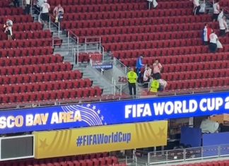 Hinchas paraguayos dejaron limpias las gradas tras gran victoria ante Turquía