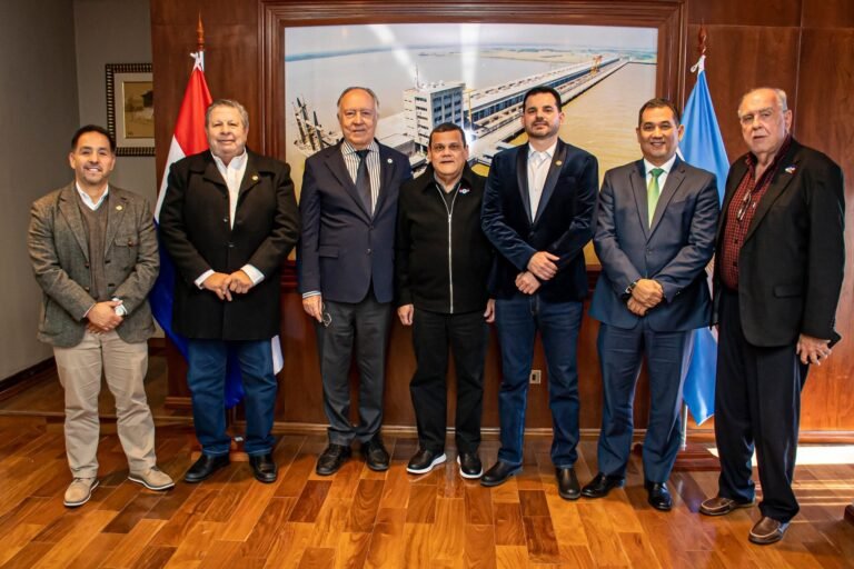 Embajador argentino visitó a Consejo Administrativo de Yacyreta Embajador argentino visitó a Consejo Administrativo de Yacyreta