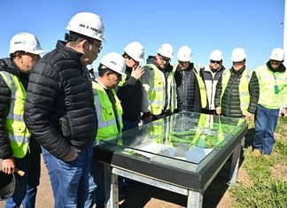 Consejeros paraguayos de la EBY visitan obras de maquinización