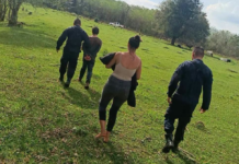 Rescatan a una beba que estaba a punto de ser ahogada por su padre