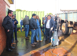 Comienza instalación de nuevas electrobombas adquiridas por la EBY para alcantarillado de Encarnación y Cambyretá